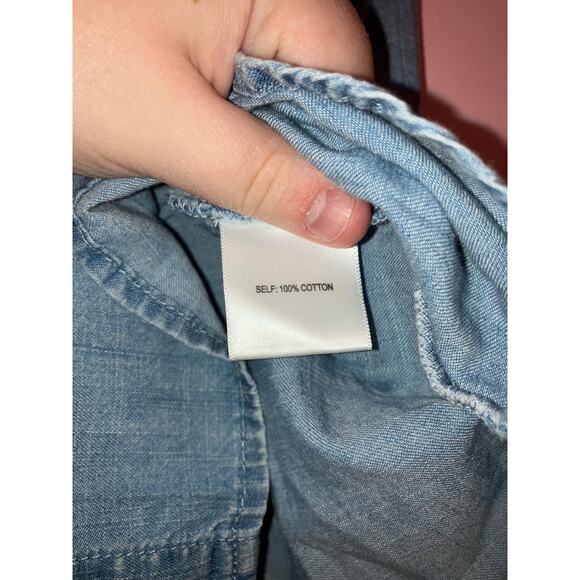 Jane + Delancey Chambray Short Sleeve Button Down Top Medium - Picture 4 of 5